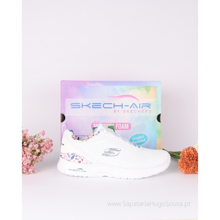 SKECHERS SKECH AIR DYNAMIGHT LAID OUT WHITE Ref: 149756