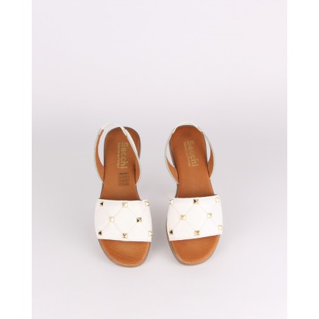 Sandalias Brancas em Couro com Tachas SACCHI ref: 5094