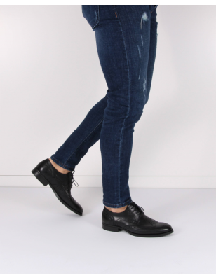 Sapato Preto Estilo Ingles Com Florao Ref:1110