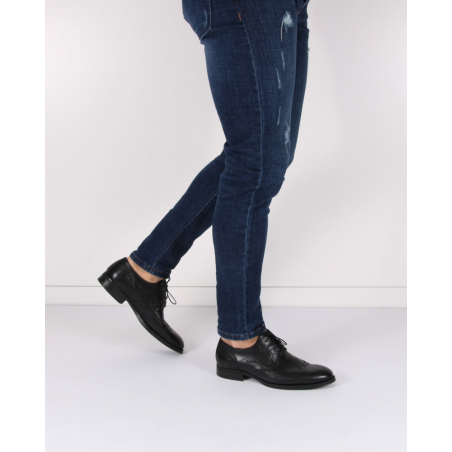 Sapato Preto Estilo Ingles Com Florao Ref:1110