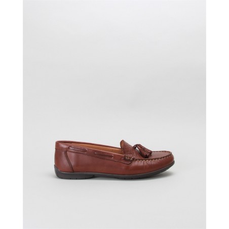 Mocassins Em Pele Camel Com Berloque Sacchi Ref:541PE