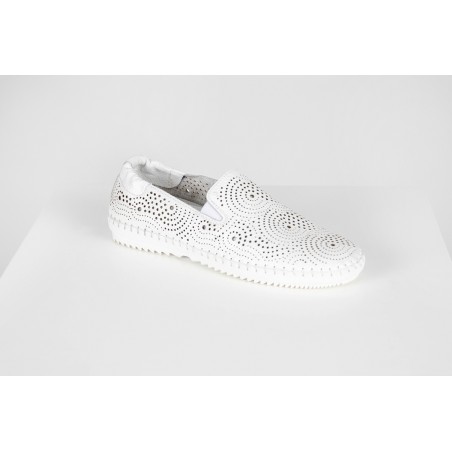 Sapatilhas Brancas Microperfuradas Ref: 3047-07