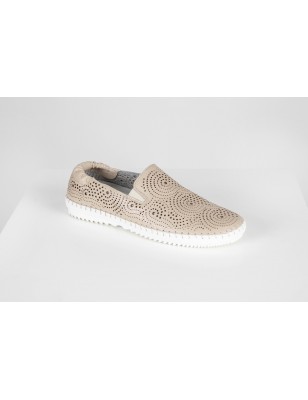 Sapatilhas Bege Microperfuradas Ref: 3047-06